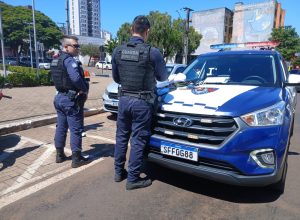 casal-e-preso-com-drogas-durante-abordagem-da-guarda-municipal-no-centro-de-cascavel