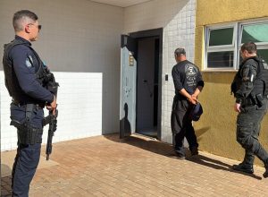 homem-e-detido-apos-ameacar-agentes-da-transitar-em-frente-a-cmei-no-jardim-quebec