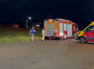 pedestre-e-motociclista-ficam-feridos-em-atropelamento-na-br-277,-em-cascavel