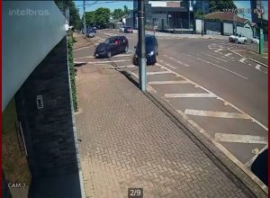 camera-registra-momento-de-batida-no-centro-de-cascavel