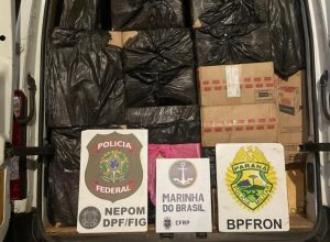 pf,-pm-e-marinha-apreendem-75-mil-macos-de-cigarro-em-foz-do-iguacu