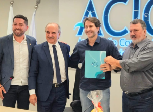 acic-doa-projetos-do-futuro-centro-de-convencoes-a-prefeitura-de-cascavel