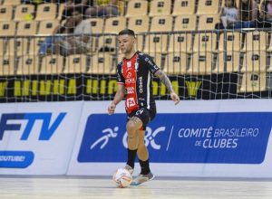 capitao-do-joinville-conta-com-apoio-da-torcida-para-reverter-vantagem-do-jaragua