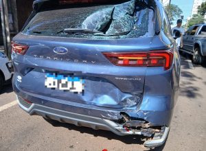 motociclista-de-20-anos-fica-ferido-apos-bater-na-traseira-de-carro-no-centro-de-cascavel