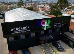 academia-com-gospel-e-oracao-expande-e-vira-a-maior-rede-crista-do-pais