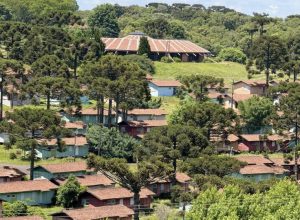 uma-vila-fantasma-que-pode-virar-resort-no-interior-do-parana