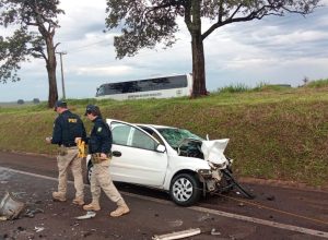 duas-pessoas-morrem-e-cinco-ficam-feridas-em-acidente-na-br-277-em-ceu-azul