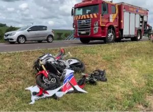 motociclista-perde-o-controle-de-moto-e-fica-ferido-na-br-163-em-cascavel