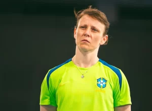 “futsal-vai-alem-do-esporte.-e-identidade”:-goleira-julia-conta-como-o-futsal-transformou-sua-vida