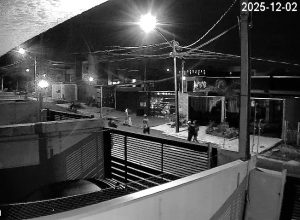 camera-de-seguranca-e-video-de-moradores-registram-confusao-antes-de-adolescente-ser-esfaqueado