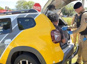 marido-de-mulher-encontrada-morta-em-cascavel-e-conduzido-a-delegacia-para-prestar-depoimento