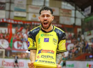 jaragua-emplaca-tres-atletas-na-selecao-de-novembro-da-lnf