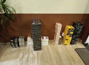 homem-e-abordado-na-rodoviaria-de-cascavel-e-tem-malas-apreendidas-com-celulares-e-perfumes