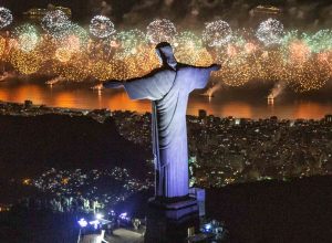 rj:-reveillon-tera-shows-de-gil-com-ney-matogrosso-e-belo-com-alcione