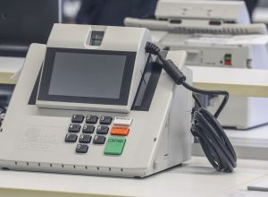 tse-encerra-teste-publico-de-seguranca-das-urnas-eletronicas