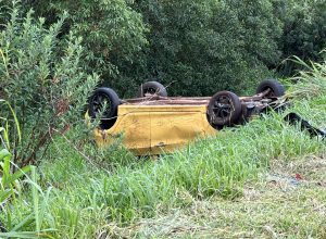homem-morre-e-outro-fica-gravemente-ferido-apos-capotamento-na-br-369-em-cascavel