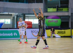 jaragua-vira-sobre-o-criciuma-e-se-classifica-para-final-do-catarinense