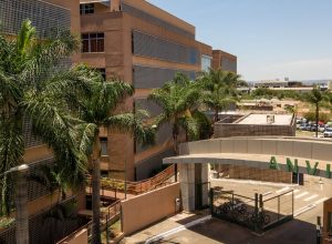 anvisa-determina-suspensao-de-tonico-capilar-e-apreensao-de-cosmeticos