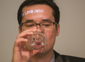 pre-candidato-ao-senado,-deltan-dallagnol-pode-voltar-a-ser-alvo-do-tse-nas-eleicoes-de-2026