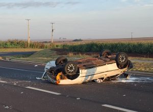 capotamento-deixa-um-morto-e-dois-feridos-graves-na-pr-975,-em-palotina