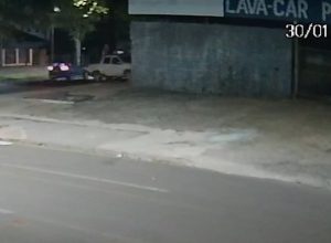 cameras-registram-furto-de-carros-em-lava-car-de-cascavel