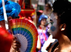 carnaval:-rio-espera-8-milhoes-de-folioes-em-blocos,-bailes-e-desfiles