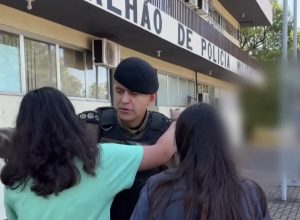 sonho-de-farda:-meninas-de-familia-acolhedora-vivem-dia-de-policial-militar-em-cascavel