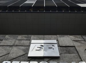 petrobras-compra-42,5%-de-bloco-de-exploracao-de-petroleo-na-namibia