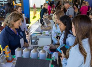 unioeste,-seti-e-fundacao-araucaria-expoem-projetos-no-show-rural