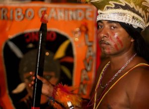 cortejo-reune-caboclinhos-e-tribos-indigenas-no-recife