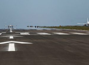 interdicoes-para-reparos-fecham-pista-do-aeroporto-de-foz-do-iguacu-e-afetam-voos-recentes 