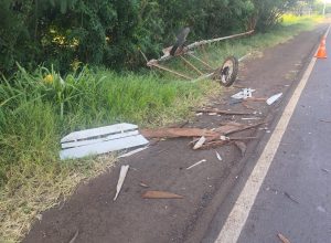 batida-traseira-entre-caminhonete-e-carroca-deixa-feridos-na-pr-272-em-francisco-alves