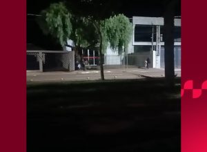 criminosos-tentam-furtar-academia-e-fogem-apos-serem-flagrados-por-motorista