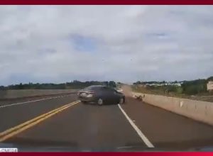 camera-de-veiculo-registra-batida-que-deixou-cinco-feridos-na-br-277,-em-foz-do-iguacu