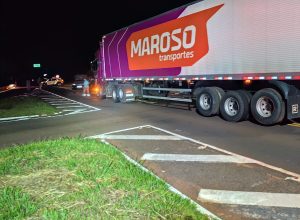 tres-pessoas-ficam-gravemente-feridas-em-batida-na-pr-486-em-alto-piquiri