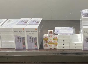 celulares-e-medicamentos-sao-apreendidos-em-onibus-em-cascavel