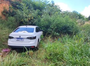 carro-oficial-furtado-da-prefeitura-de-sabaudia-e-recuperado-pela-gm-em-cascavel