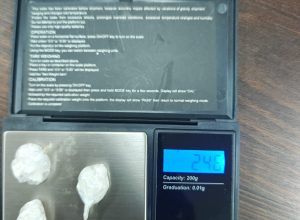 homem-e-preso-por-trafico-de-drogas-na-rua-presidente-kennedy-em-cascavel