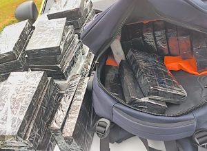 homem-e-preso-com-carga-avaliada-em-r$-700-mil-na-br-277,-em-cascavel