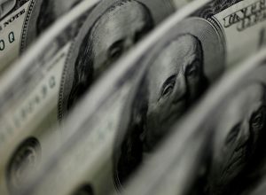 bolsa-bate-recorde-e-dolar-cai-para-r$-5,17-com-fim-de-tarifaco
