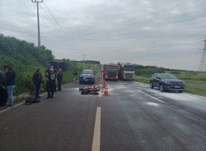 motociclista-fica-gravemente-ferido-apos-acidente-na-br-376,-em-nova-esperanca