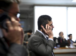 moro-enfrenta-resistencia-no-pl-para-disputar-governo-com-apoio-de-flavio-bolsonaro