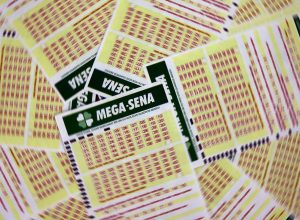mega-sena-acumula-e-premio-principal-vai-para-r$-130-milhoes