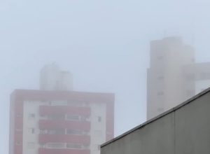 neblina-muda-cenario-da-manha-em-cascavel-apos-dias-de-calor-intenso