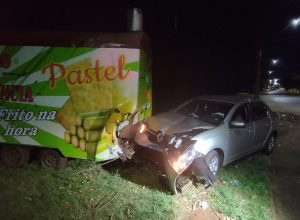 motorista-abandona-local-apos-acidente-na-avenida-brasil-e-veiculo-e-apreendido