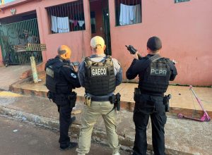 gaeco-cumpre-mandados-no-bairro-santa-cruz-em-investigacao-sobre-trafico