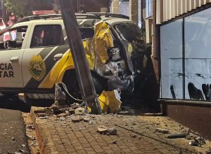 viatura-da-policia-militar-se-envolve-em-acidente-durante-ocorrencia-em-coronel-vivida