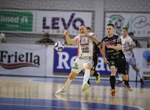 cascavel-futsal-vence-amistoso-no-ginasio-da-neva-e-avanca-na-preparacao-para-a-temporada-2026