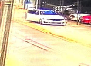 cameras-flagram-suspeitos-de-assassinarem-pai-e-filho-entrando-no-local-do-crime;-veja-o-video