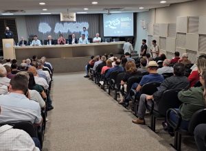 prefeitos-cobram-copel-apos-prejuizos-causados-por-quedas-de-energia-no-campo